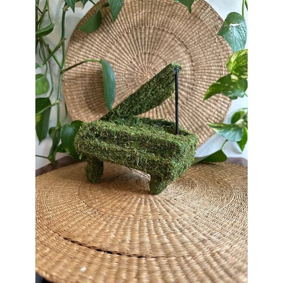 Faux Moss Mini Grand Piano Decor - Picture 1 of 10